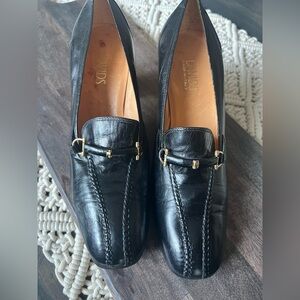 DAVIDS Vintage Black Leather Heeled Loafers Size 39 or 8.5 Like New